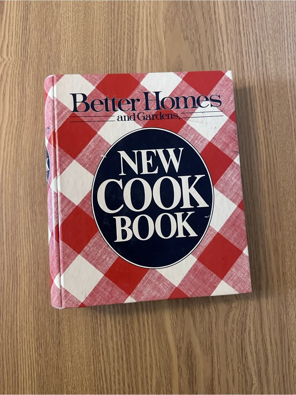 Vintage 1987 Better Homed & Gardens New Cookbook - Recipes, tables, measurements
